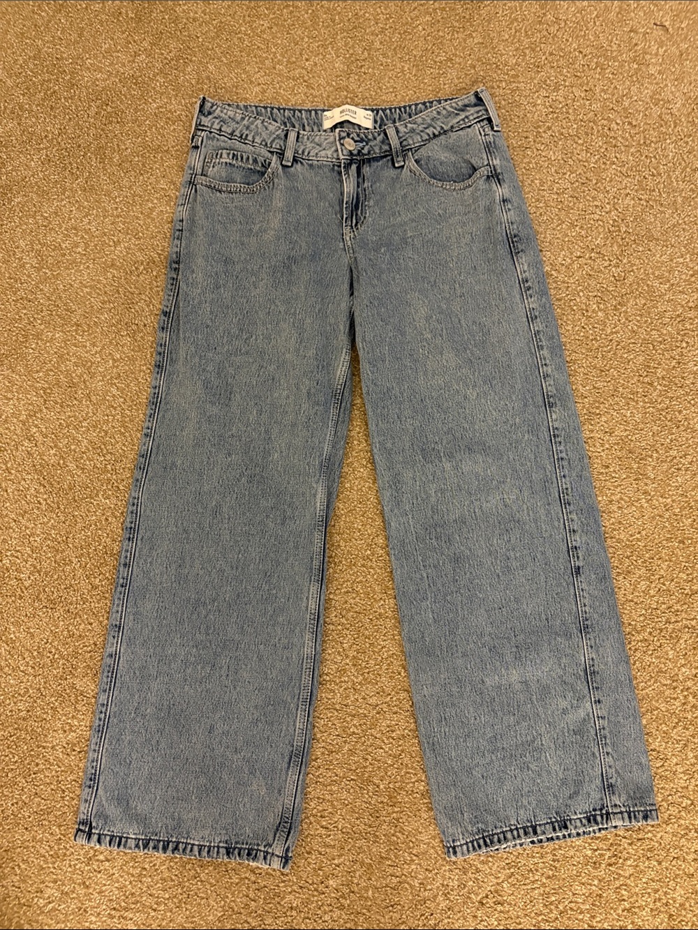 Hollister women’s low rise baggy jeans